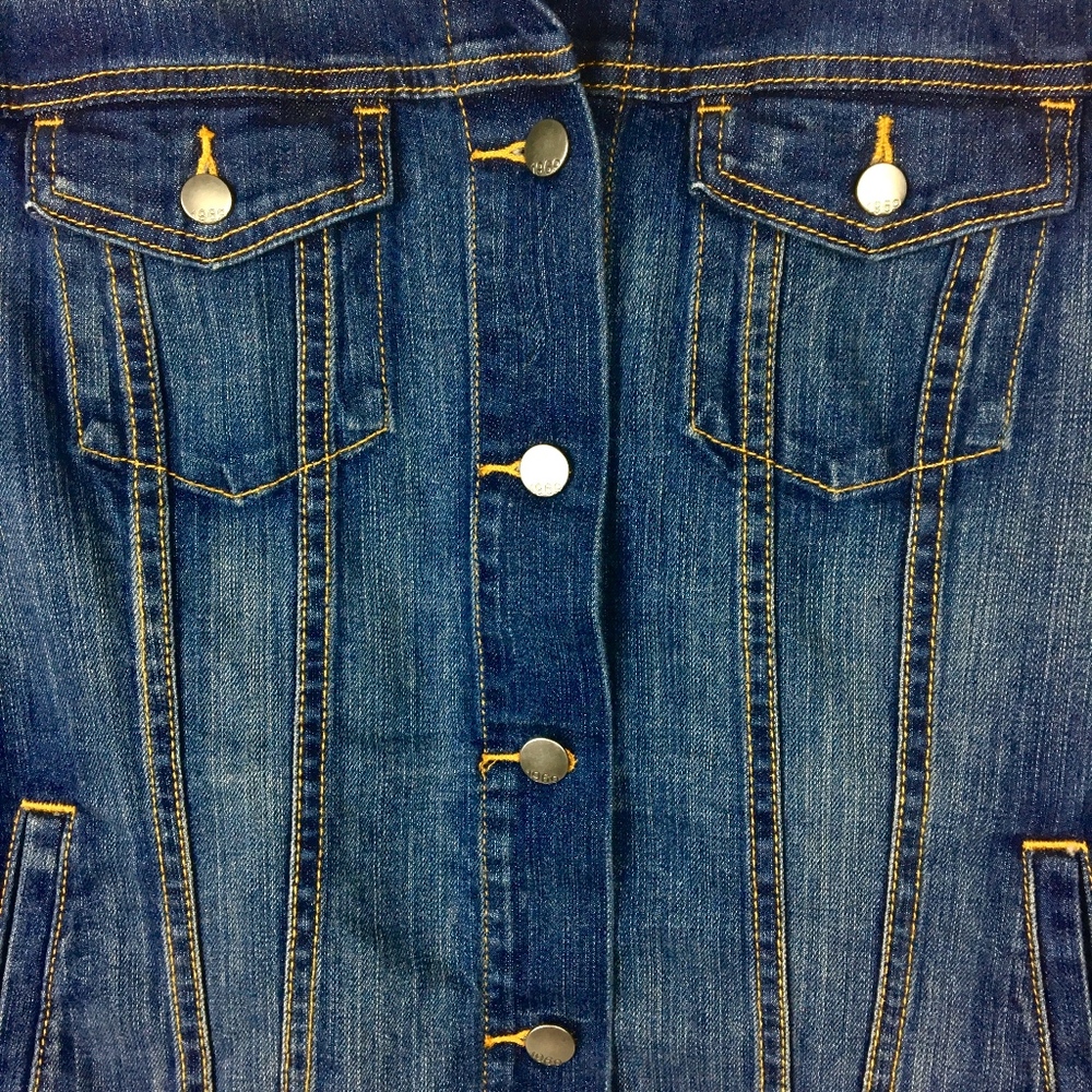 [ SOLD ] GAP > Icon Denim Jacket in Country Blue - Picture 2 of 8